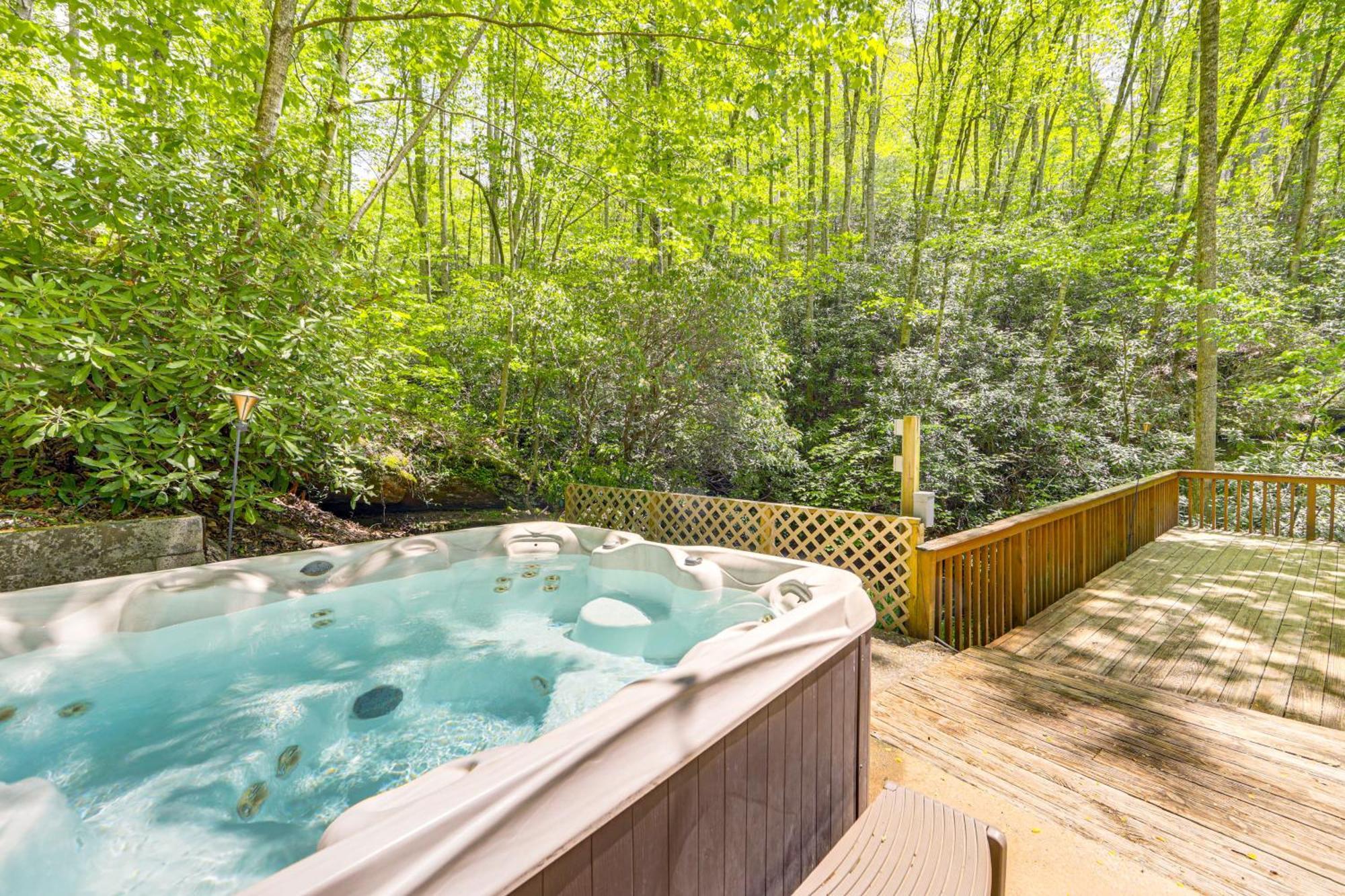 Bryson City Cottage With Hot Tub And Waterfall Views! Exterior foto