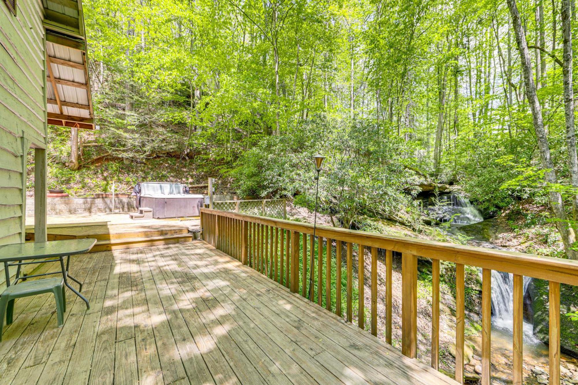 Bryson City Cottage With Hot Tub And Waterfall Views! Exterior foto